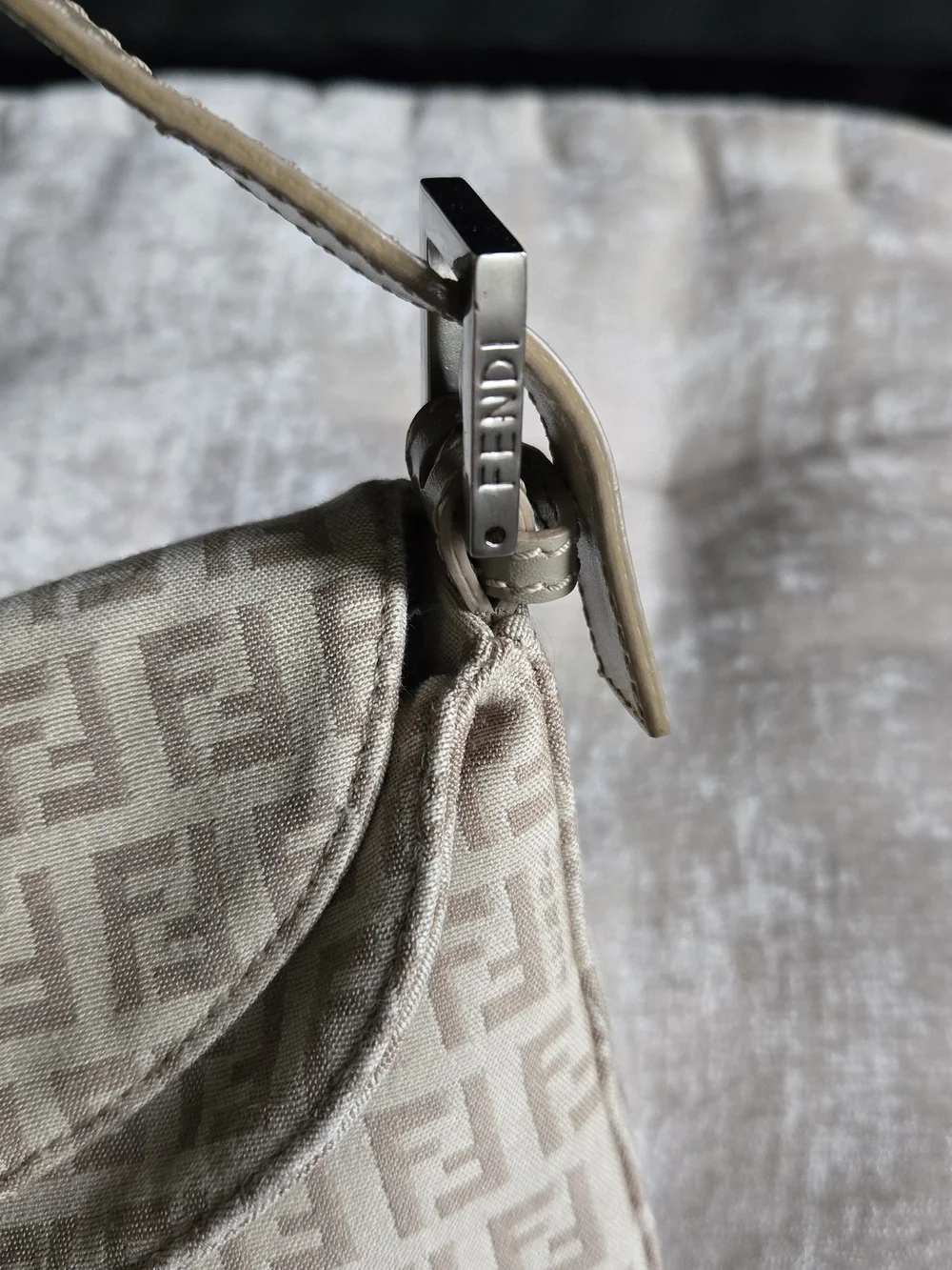 Fendi Zucchino FF Baguette - Picture 4 of 16